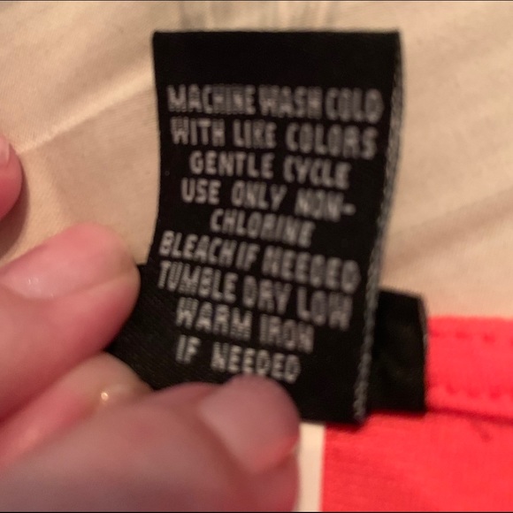 salmon pink sleeveless blouse - Picture 7 of 8